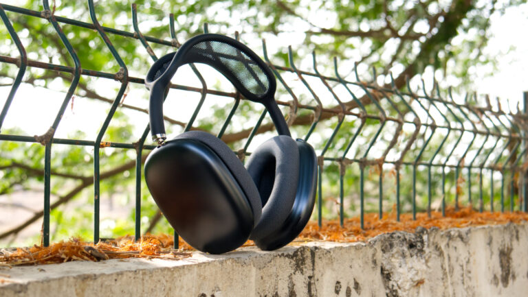 AirPods Max s USB-C: kdy připlatit a kdy vzít konkurenci