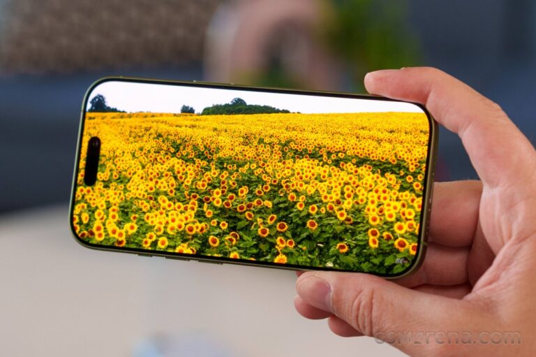Displej, nebo výdrž? Jak vybrat iPhone v roce 2026
